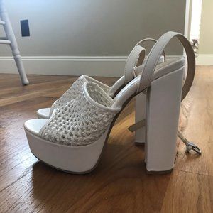 White Pump Heel